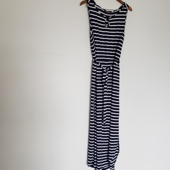 denverhayes Dresses & Skirts - Denverhayes long maxi dress size Medium